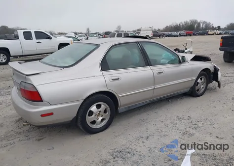 1997 Honda Accord Se z USA, uszkodzony, nr VIN 1HGCD5607VA051584